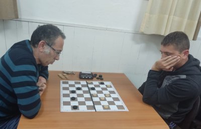 Л. Кузнец – Ю. Погожев